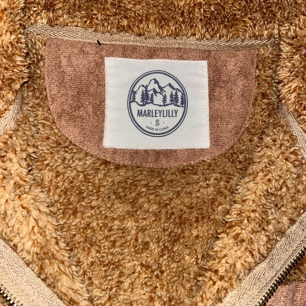 Marleylilly fuzzy vest - Picture 4 of 6